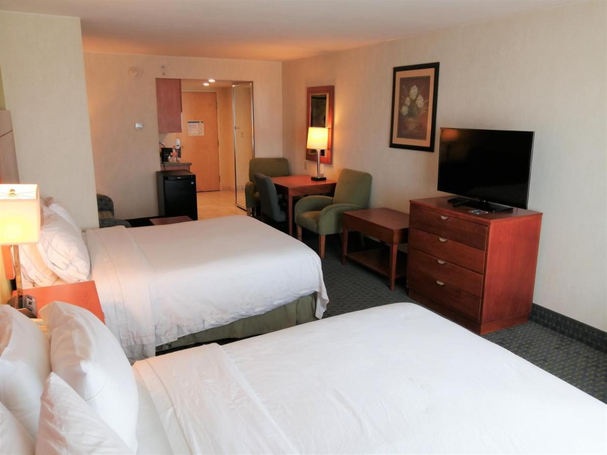 Holiday Inn Express & Suites Toluca Zona Aeropuerto By Ihg Esterno foto