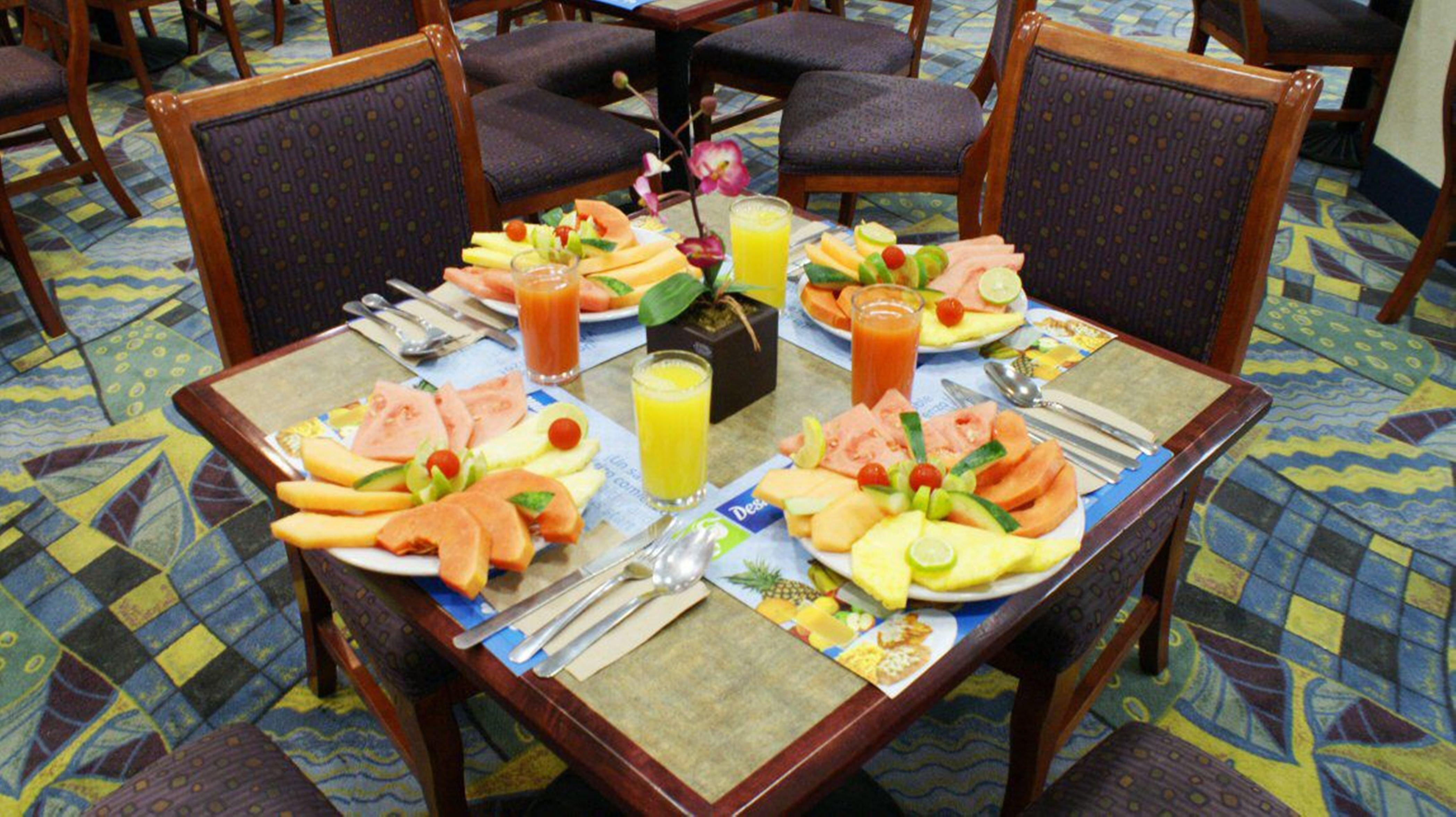 Holiday Inn Express & Suites Toluca Zona Aeropuerto By Ihg Esterno foto