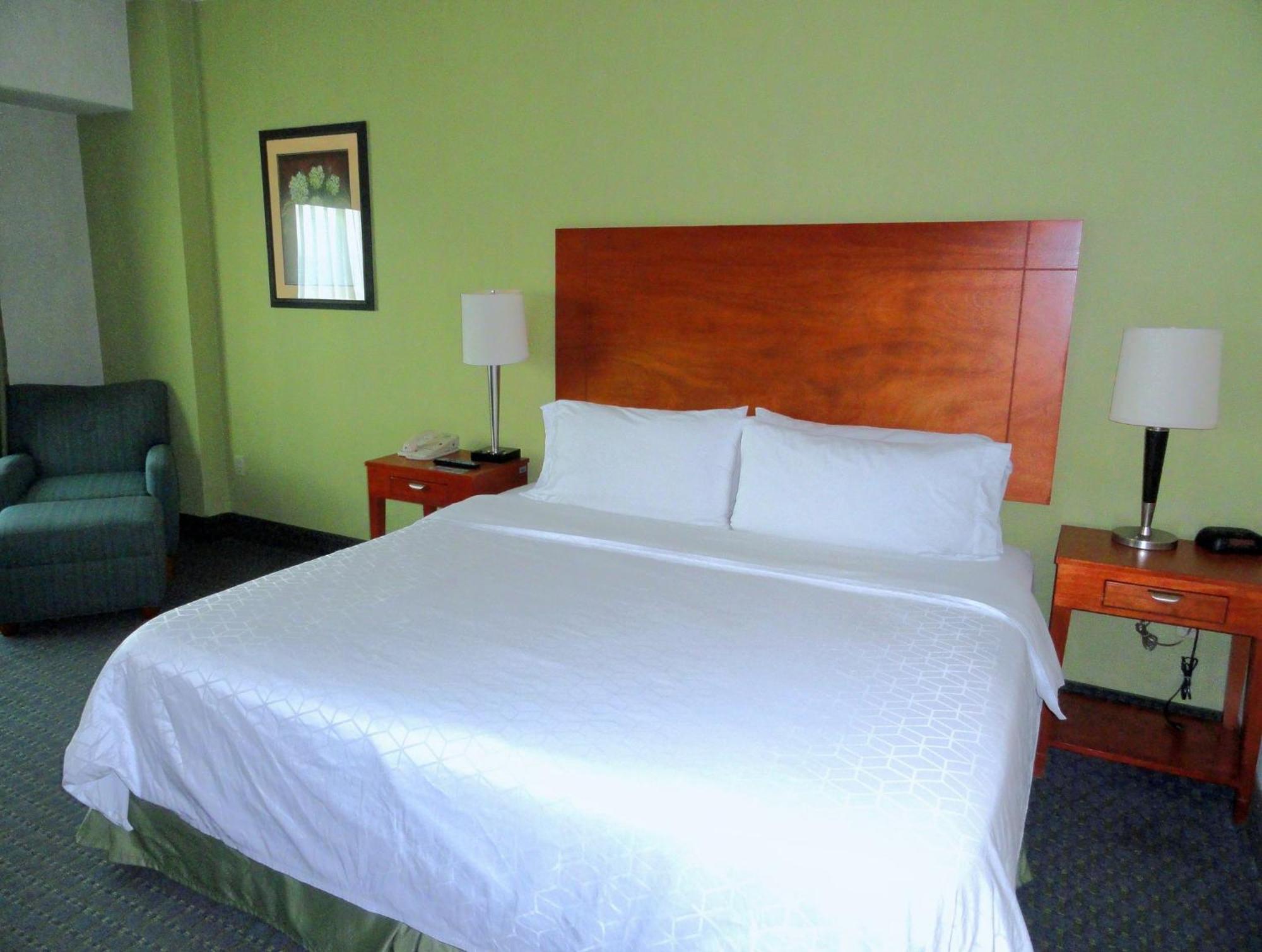 Holiday Inn Express & Suites Toluca Zona Aeropuerto By Ihg Esterno foto