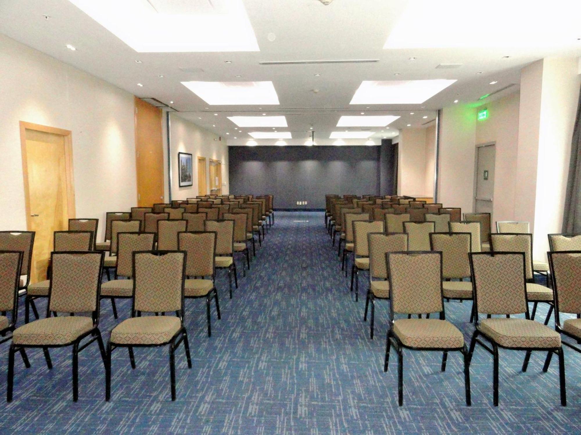 Holiday Inn Express & Suites Toluca Zona Aeropuerto By Ihg Esterno foto