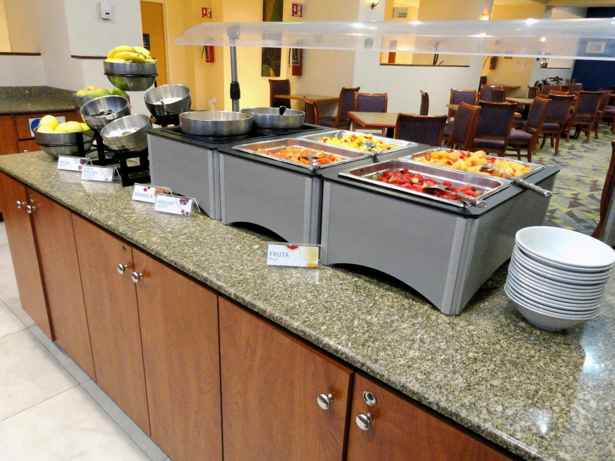 Holiday Inn Express & Suites Toluca Zona Aeropuerto By Ihg Esterno foto